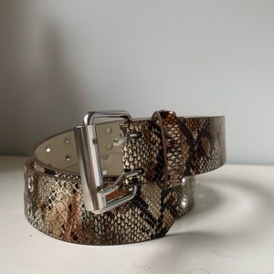 Snakeskin double loop belt